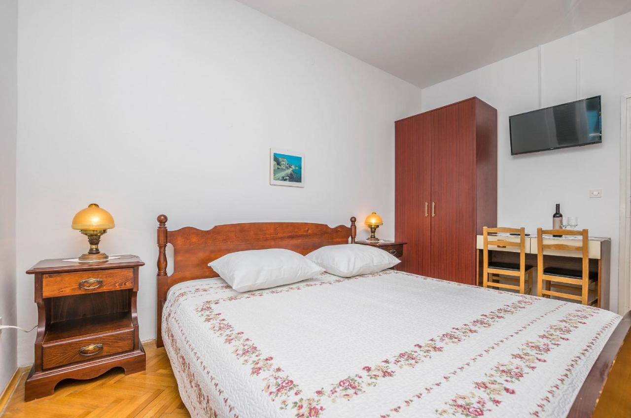 Apartment And Rooms Franka Zaboric Dış mekan fotoğraf